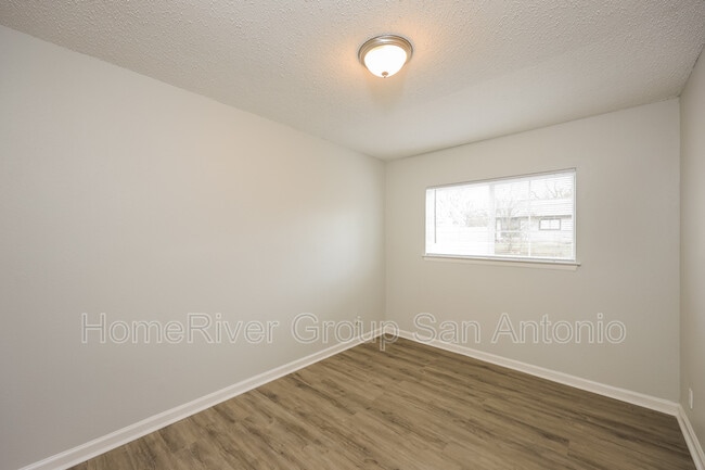 Building Photo - 4066 Sunrise Pass