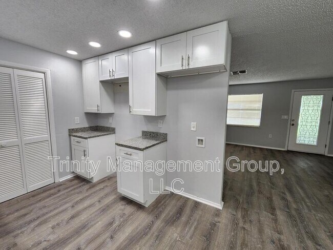 Building Photo - 2429 Keeport Dr