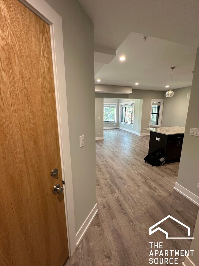 Building Photo - 1002 Crain St