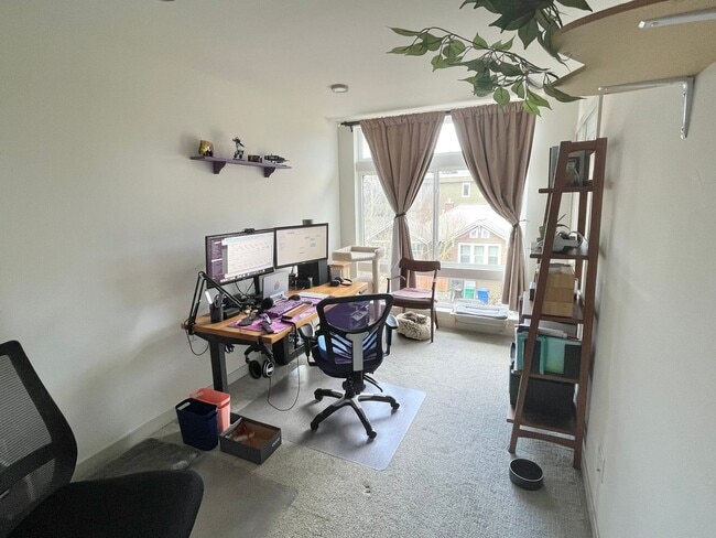 Building Photo - 4 Star Green Built 2-Bedroom, 2-Bath Townhome