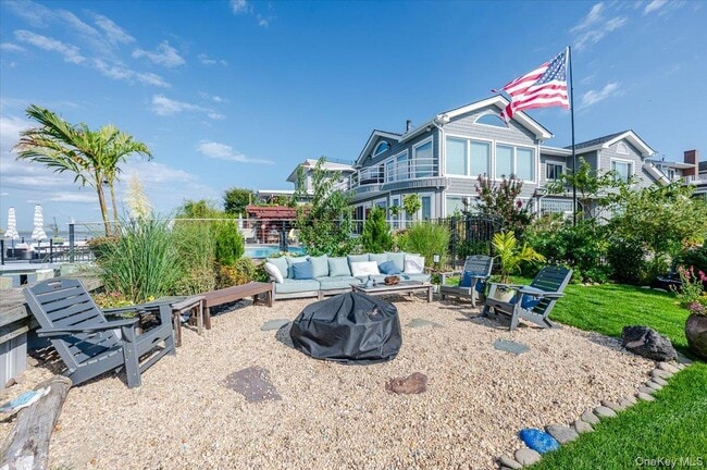 Building Photo - 94 Heron St