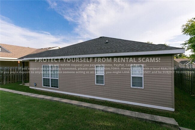 Building Photo - 4400 W Serviceberry Dr