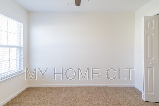 Building Photo - 18457 Streamline Ct