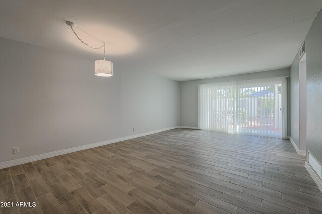 Building Photo - 3640 N 70th St