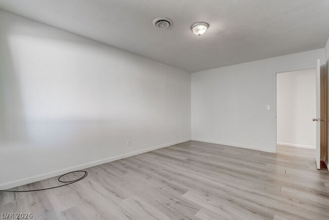Building Photo - 1489 Santa Anita Dr