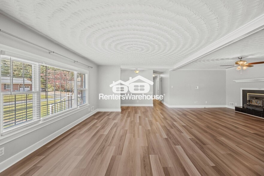 Building Photo - 3217 Foxgrove Ln