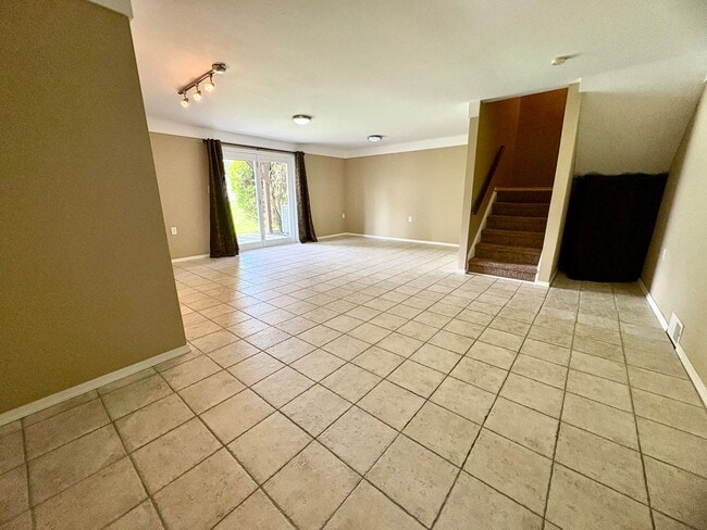 Building Photo - 2 Bedroom 2.5 Bathroom in Hummelstown!