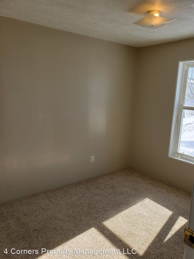 Building Photo - 3 br, 2 bath House - 1601 East 300 North