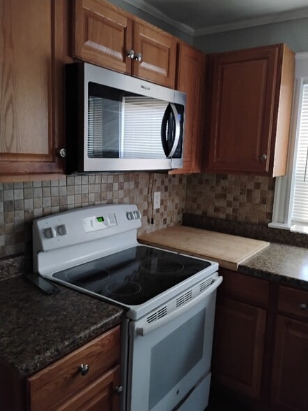 Primary Photo - 153 Delhi St