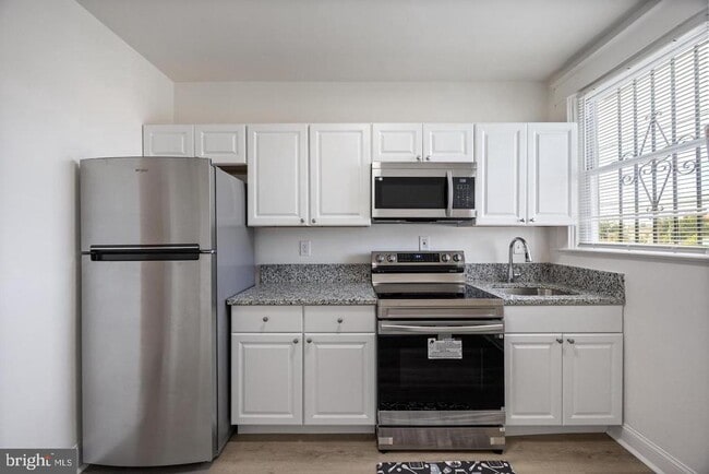 Building Photo - 478 S Bentalou St