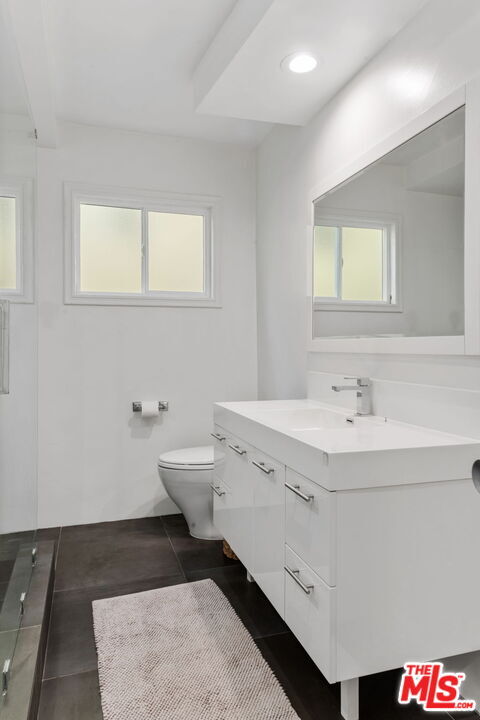 Building Photo - 11646 Chenault St