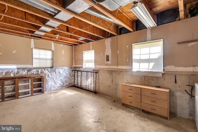 Building Photo - 5743 Burke Towne Ct
