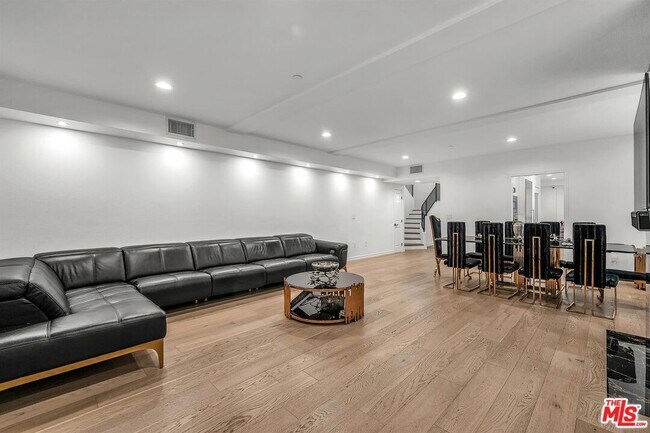 Building Photo - 2111 S Beverly Glen Blvd