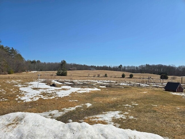 Building Photo - 352 Packers Falls Rd