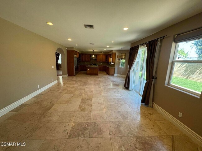 Building Photo - 4960 Chimineas Ave