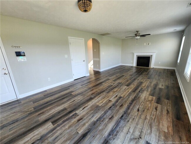 Building Photo - 2804 Ally Rayven Dr