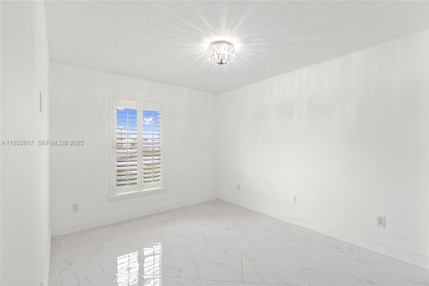 Building Photo - 13611 SW 77th St