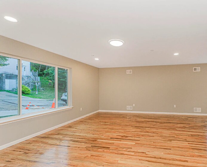 Building Photo - 31 Cunard Ave