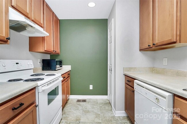 Building Photo - 3953 Picasso Court