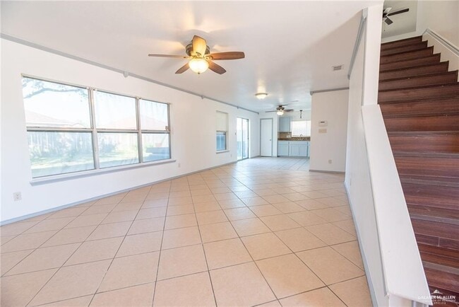 Building Photo - 14 W 40th St