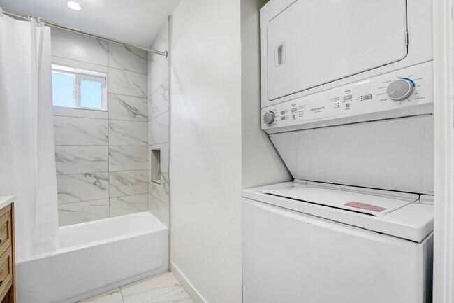 Building Photo - Brand new 2 bedroom ADU