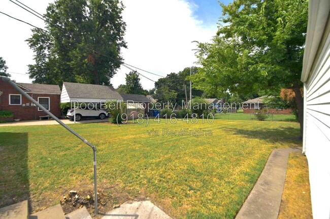 Building Photo - 1150 S Oswego Ave
