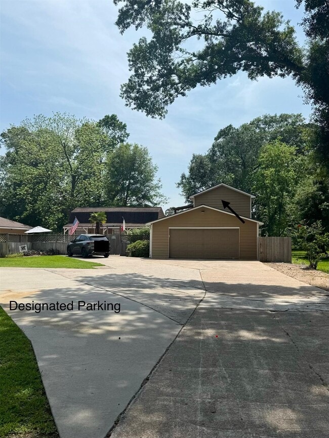 Building Photo - 17903 Strack Dr