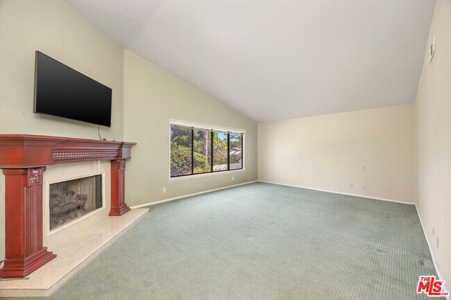 Building Photo - 13031 Magnolia Blvd
