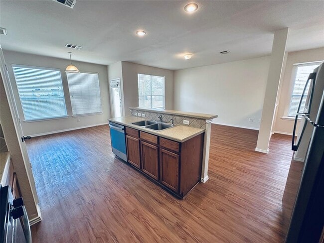 Building Photo - 408 Yucca House Dr