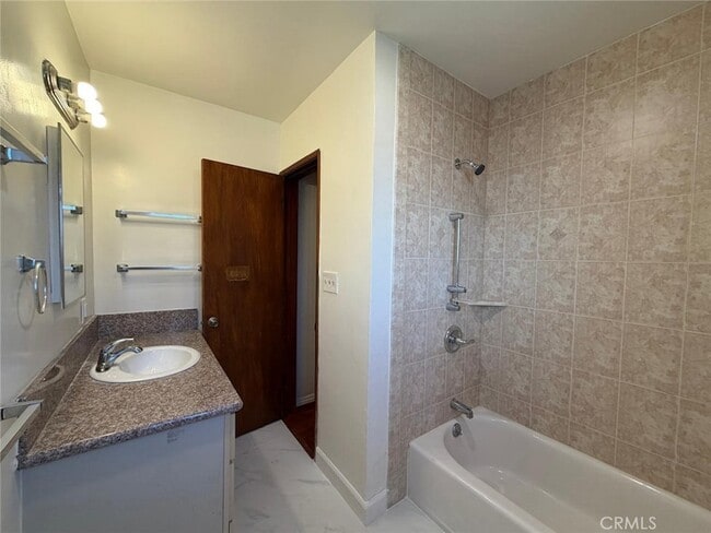 Building Photo - 1419 Prospect Ave