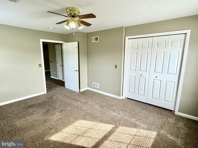 Building Photo - 531 W Penn Ave