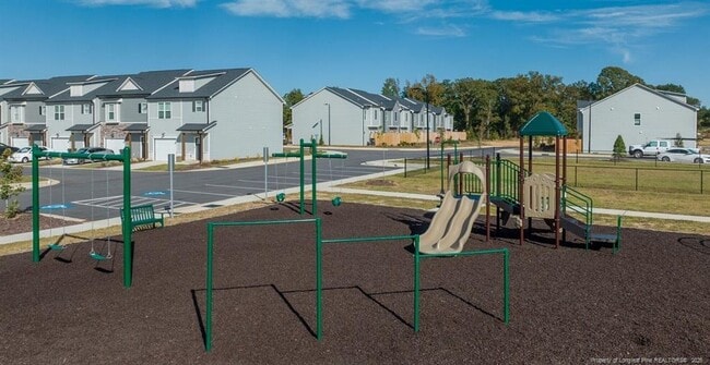 Building Photo - 961 Kingscote Dr