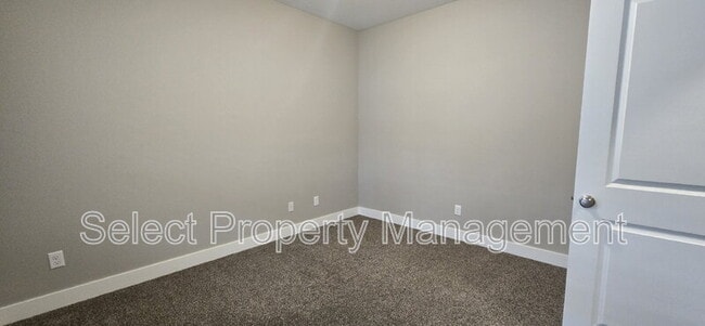 Building Photo - 13932 Diavik Pl