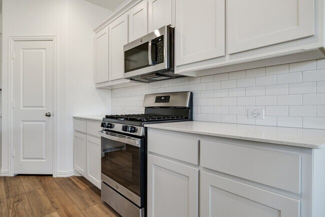 Building Photo - 1500 Van Gogh Dr