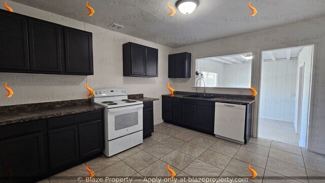 Building Photo - Simple, Functional & Pet-Friendly