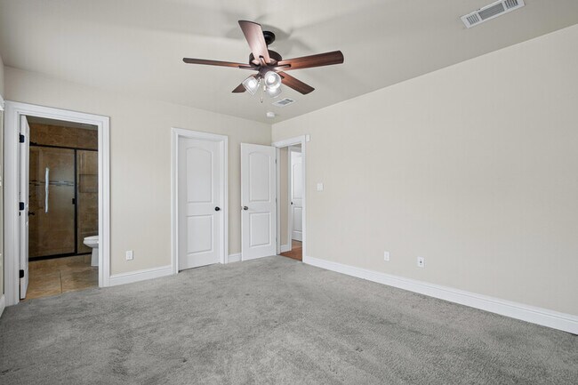 Building Photo - 2609 Benbrook Blvd