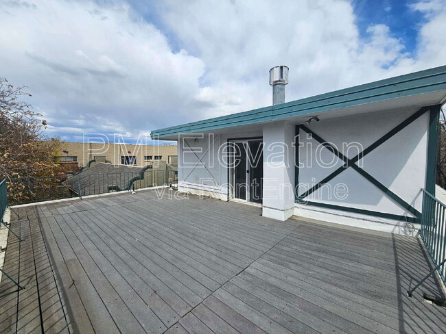 Building Photo - 1140 N Downing St