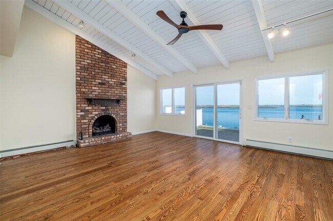 Building Photo - 4047 Greentree Dr
