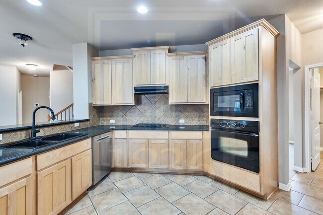 Building Photo - 150 Abbey Dr