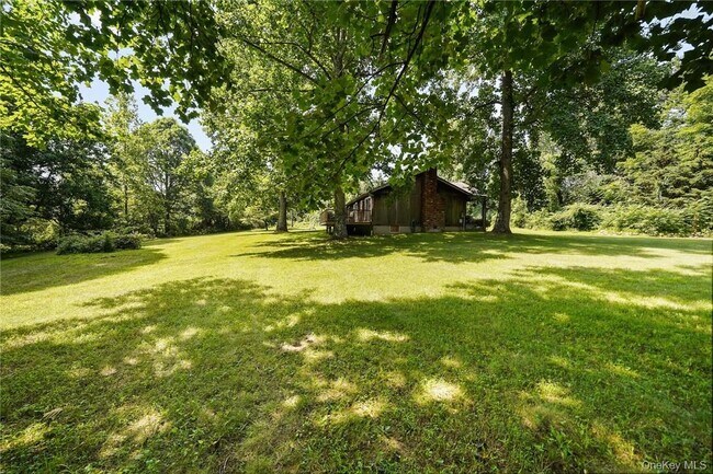 Building Photo - 20-A Apple Bee Farm Ln