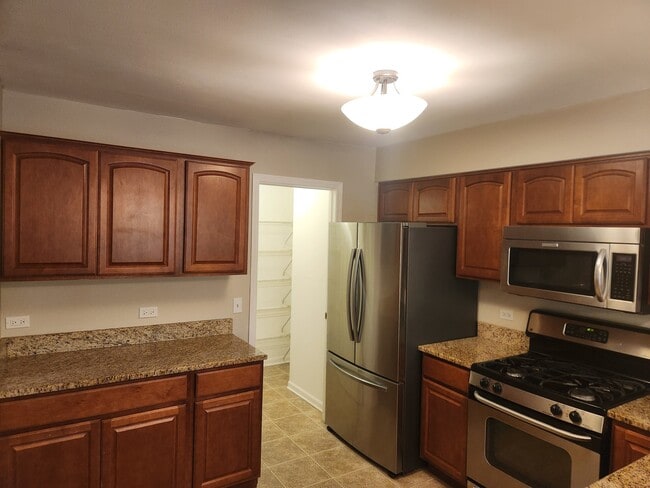 Building Photo - 2752 Granite Ct