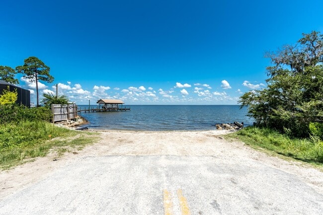 Building Photo - 24 Talon Ct