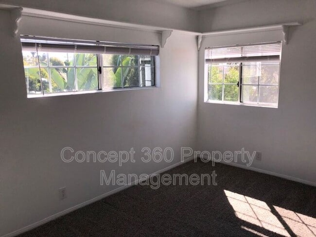 Building Photo - 4517 E Lavante St