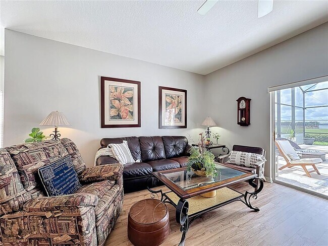 Building Photo - 526 Henley Cir