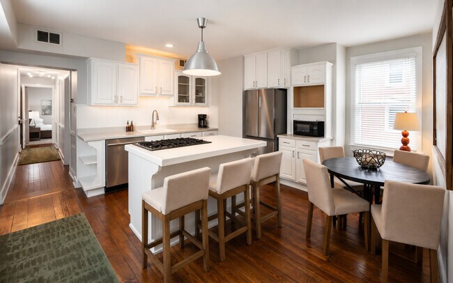 Building Photo - 424 Liberty Hl