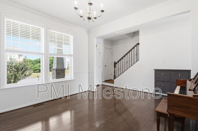 Building Photo - 371 Lookout Mountain Ct
