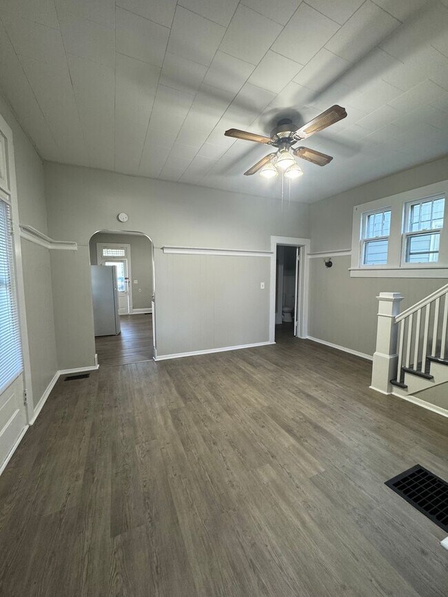 Building Photo - RENT SPECIAL: HALF OFF THE DEPOSIT IF LEAS...
