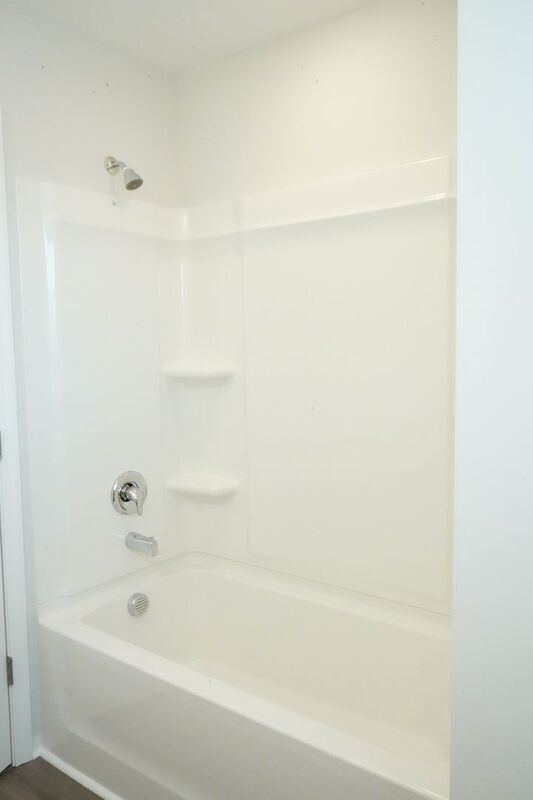 Building Photo - 142 Brookline Dr