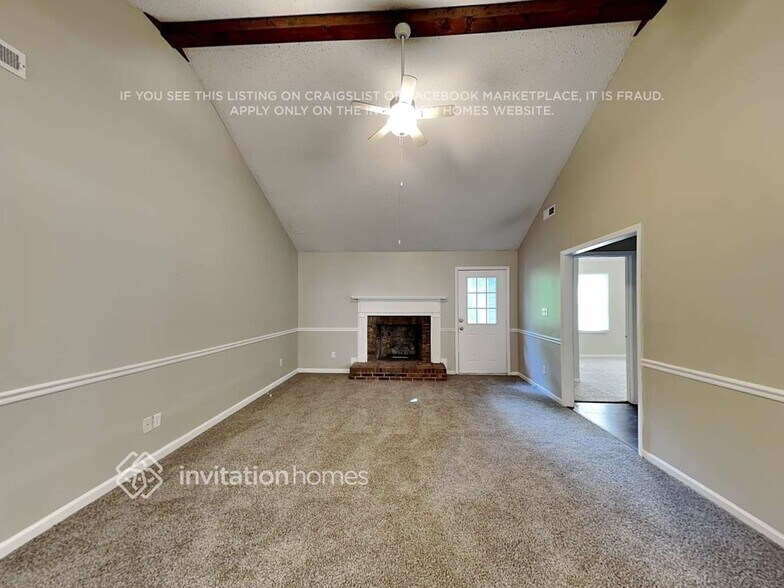 Building Photo - 635 Tryon Pl