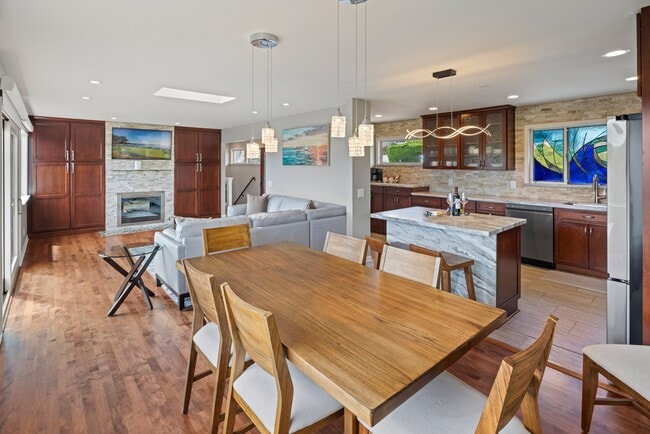 Primary Photo - 3035 Ribera Rd